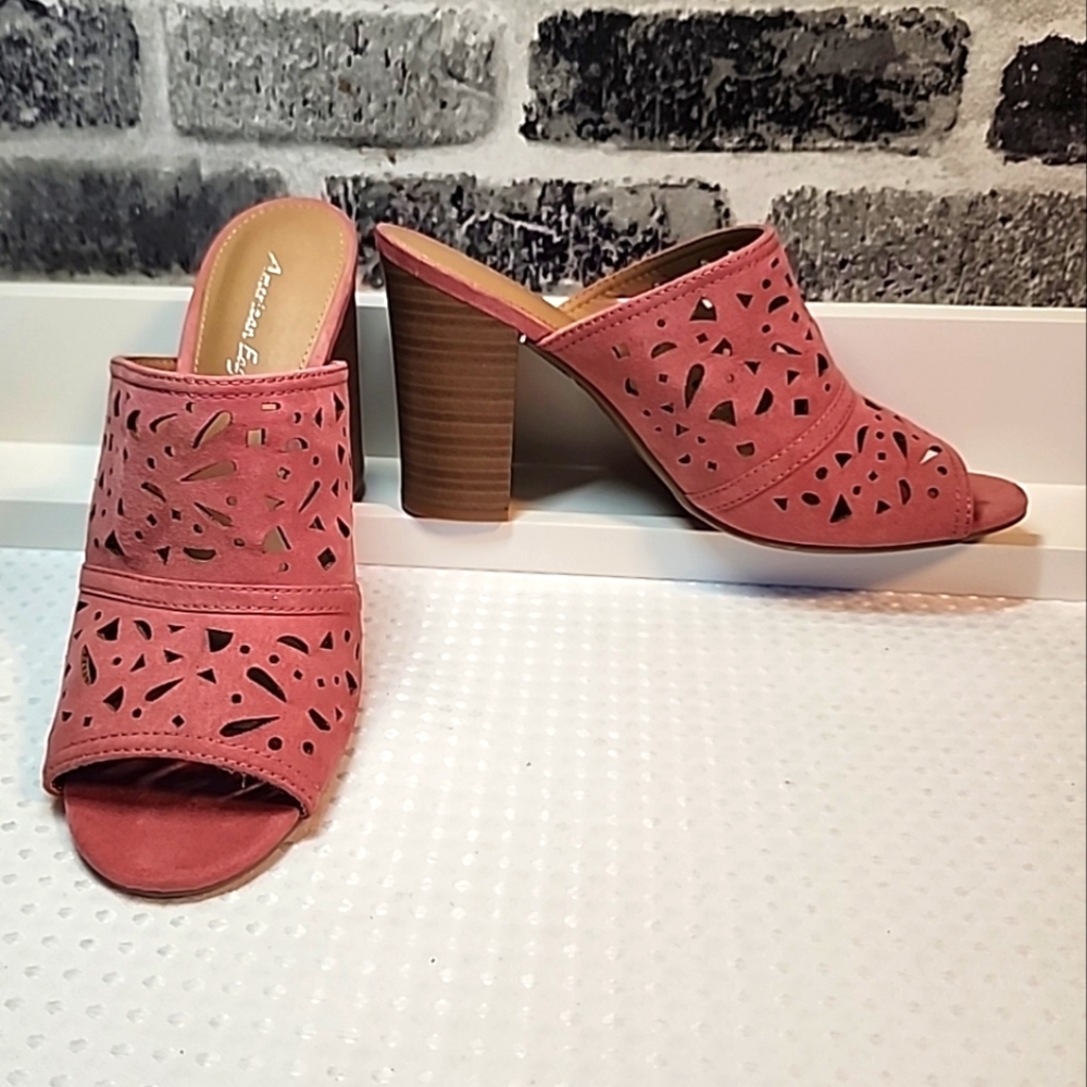 American Eagle Pink Shoes Size 7.5 Pumps Block Heel Mules Slip On Faux Suede